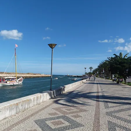 F 4 People Appartement